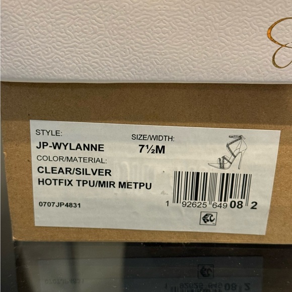 Elegant Silver Strappy Heels - Picture 4 of 12